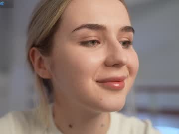 girl
        aurmur cam image #5819854