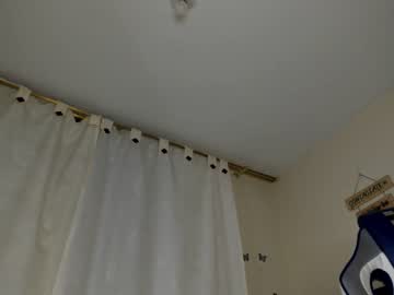 girl
        holly__milk cam image #1902115