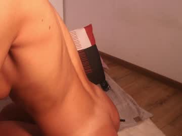 girl
        misslullu cam image #4245938