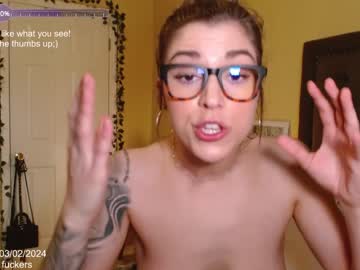 girl
        skybella_ cam image #3628348