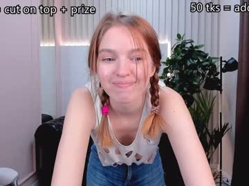 girl
        agata_moon cam image #389090