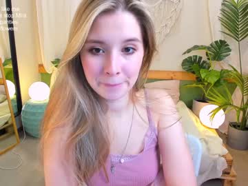 girl
        milablush cam image #427483