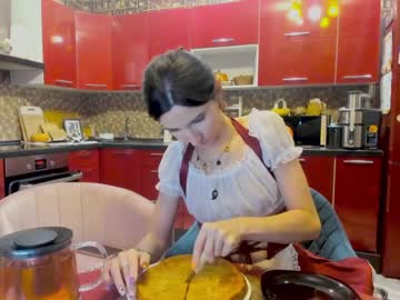 girl
        crystalnut cam image #2752190