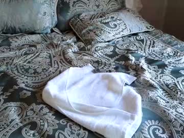 girl
        littlegreekflower cam image #3427208
