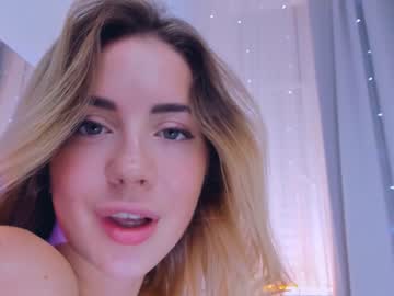 girl
        emmi_rosee cam image #180740