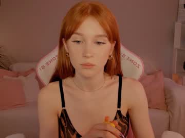 girl
        leahsthetics cam image #3842750