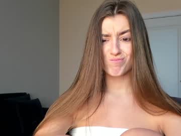 girl
        coy_amina_ cam image #769047
