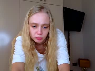 girl
        stacy_fanning cam image #2831310