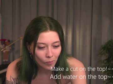 girl
        kina_ka cam image #5804778