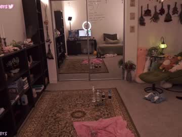 girl
        evelynpiers cam image #1709064