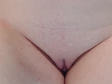 girl
        sensitive__lady cam image #2979321