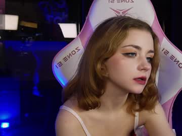 girl
        ashley_mills__ cam image #5746934