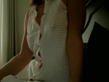 girl
        mmmmyesplease1 cam image #5663975