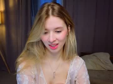 girl
        milablush cam image #3577820