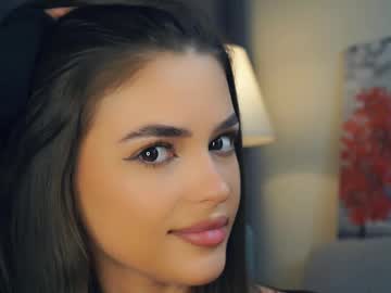 girl
        zarabeamer cam image #6805748