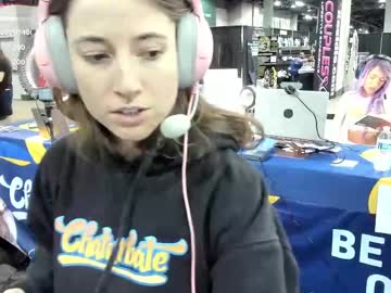 girl
        cidergal69 cam image #6546820