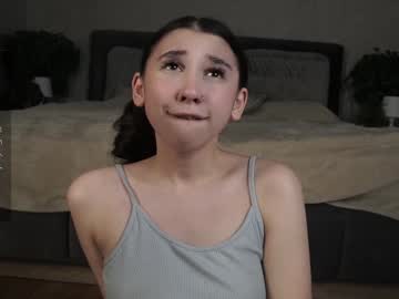 girl
        zarascarlett cam image #5872442