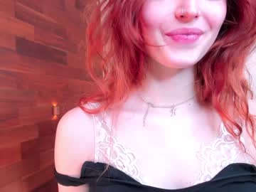 girl
        ginger_heaven cam image #2896729