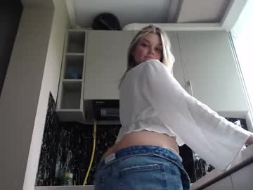 girl
        qeeensgambit cam image #6724281