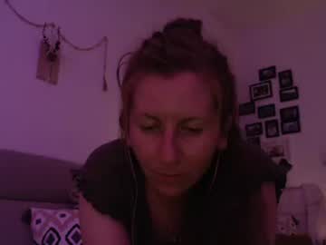 girl
        shadowlady cam image #4428393