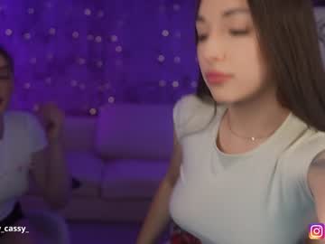 girl
        kira0541 cam image #4111590