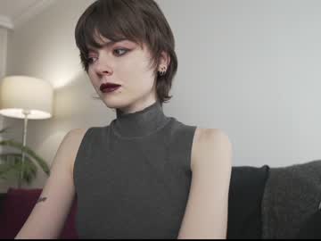 girl
        auddicted cam image #3353233