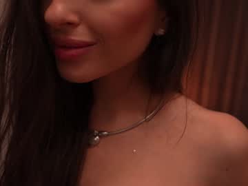 girl
        sunnyluxe_ cam image #5650166