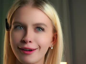 girl
        lunnadew cam image #6769106