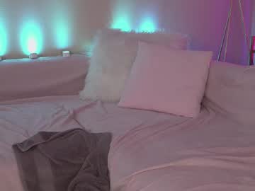 couple
        playtimewithv cam image #6262578