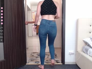 girl
        carmela_fox cam image #2357048
