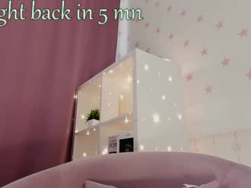 girl
        loriwade cam image #6573606