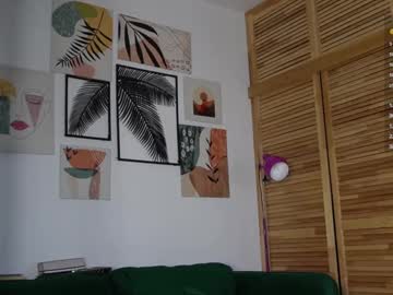 girl
        corni__ cam image #6095954