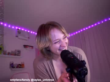 girl
        laylas_universe cam image #4078366