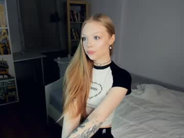 girl
        honeybzzz cam image #1686433