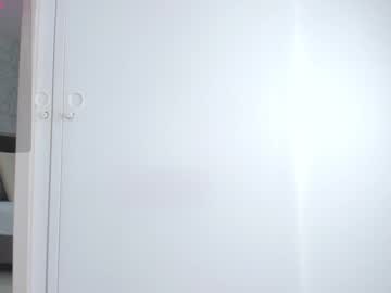girl
        lili_foxy cam image #6416047