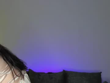 girl
        stasy_benzo cam image #2400043