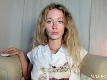 girl
        oksanafedorova cam image #30811