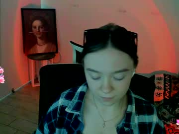 girl
        stasy_clapp cam image #4691076