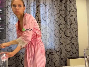 girl
        _lamaria_x cam image #5129432