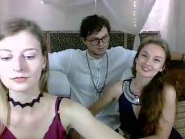 couple
        goddess_marylin cam image #3158681