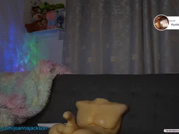 girl
        joannajackson cam image #2483505