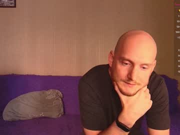 couple
        maypeach cam image #1913208