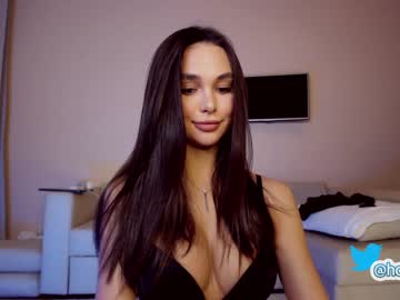 girl
        hollyextra cam image #337653