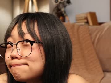 girl
        hinatabroks cam image #3747048