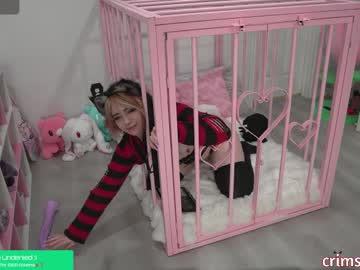 girl
        crimsonkitten cam image #6341759