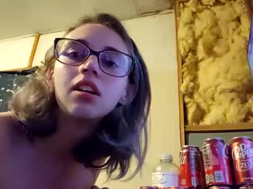 girl
        foxyzoie cam image #4675296
