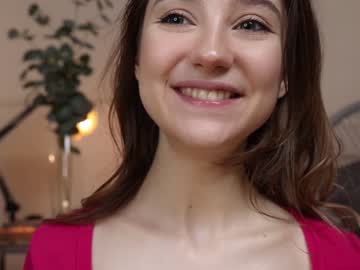 girl
        mia_elfie cam image #3838852