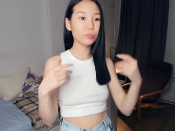 girl
        darinaweis cam image #6053450