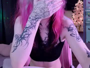 girl
        lollyshy__ cam image #5779149