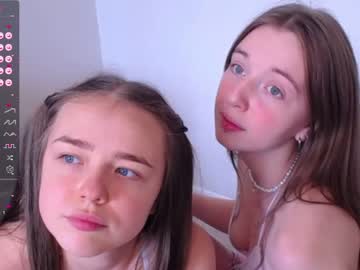 couple
        pollypolly__ cam image #2412669